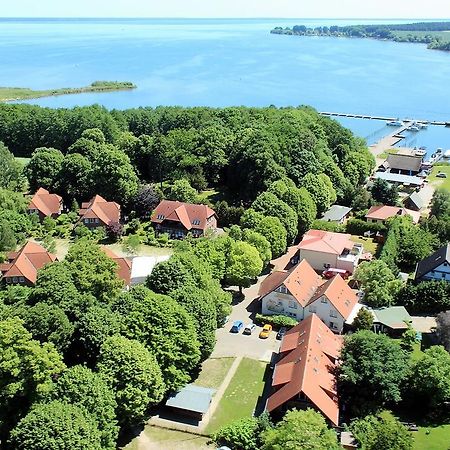 Ferienanlage Mueritz Seeromantik Sietow Dorf Exterior photo